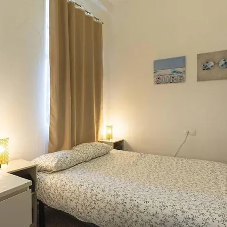 Apartment Large Private Terrace 2 Bedroom *